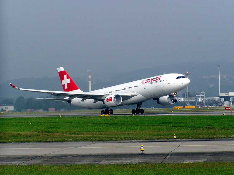 zrh_lx_a330.jpg