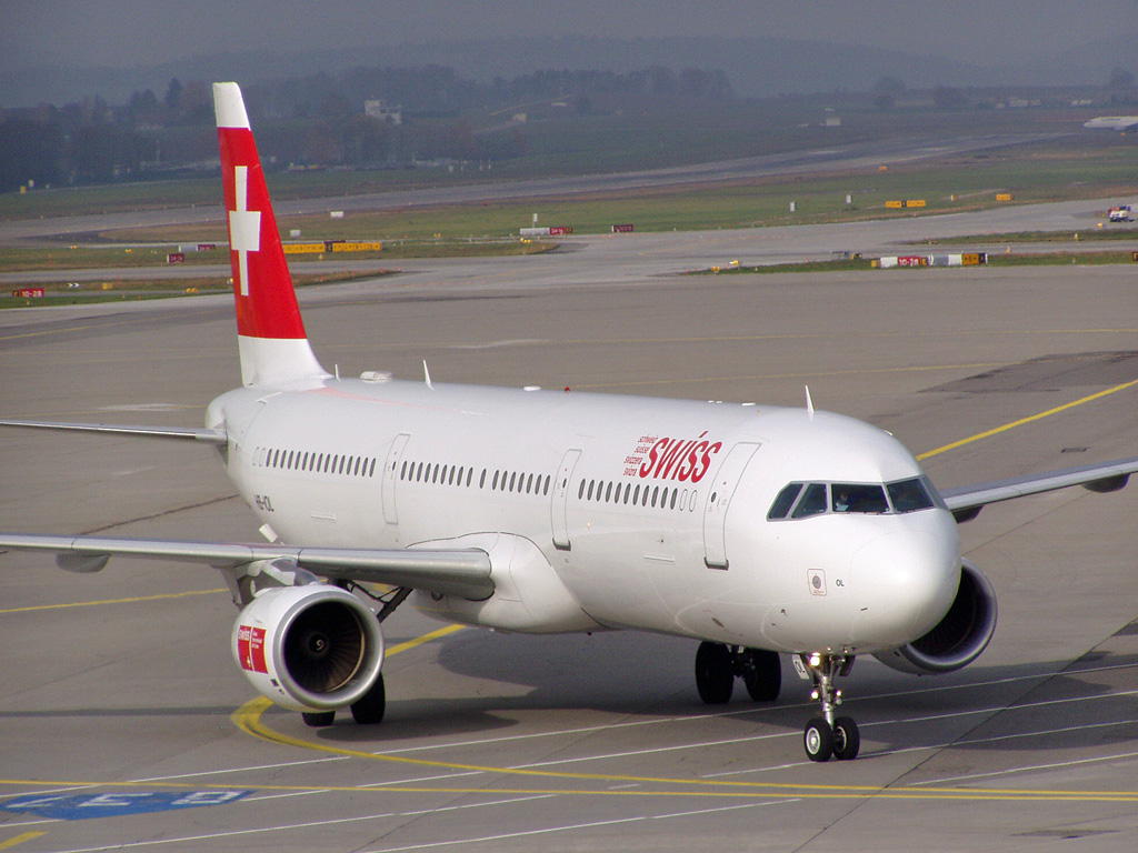 a321_zrh_taxi.jpg